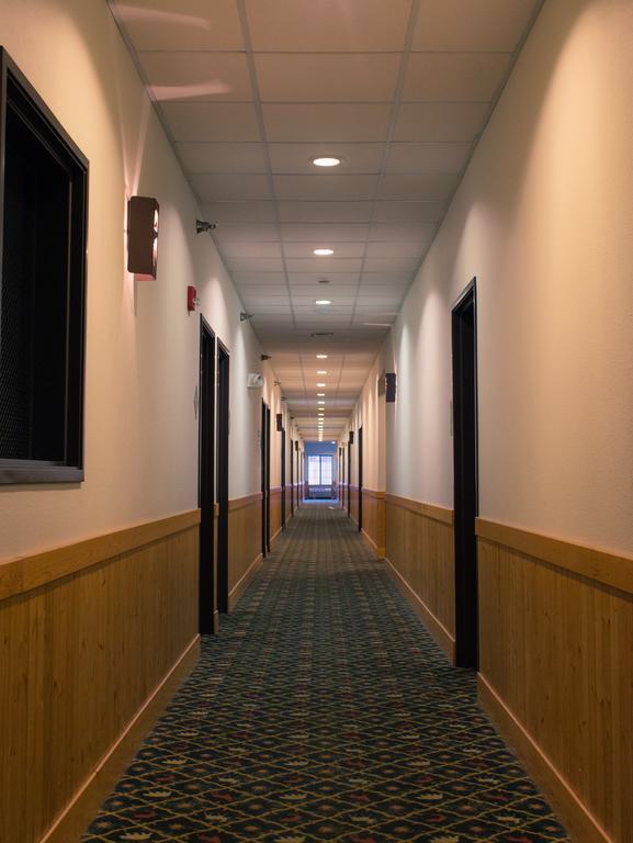 White Oak Inn And Suites Deer River Ngoại thất bức ảnh