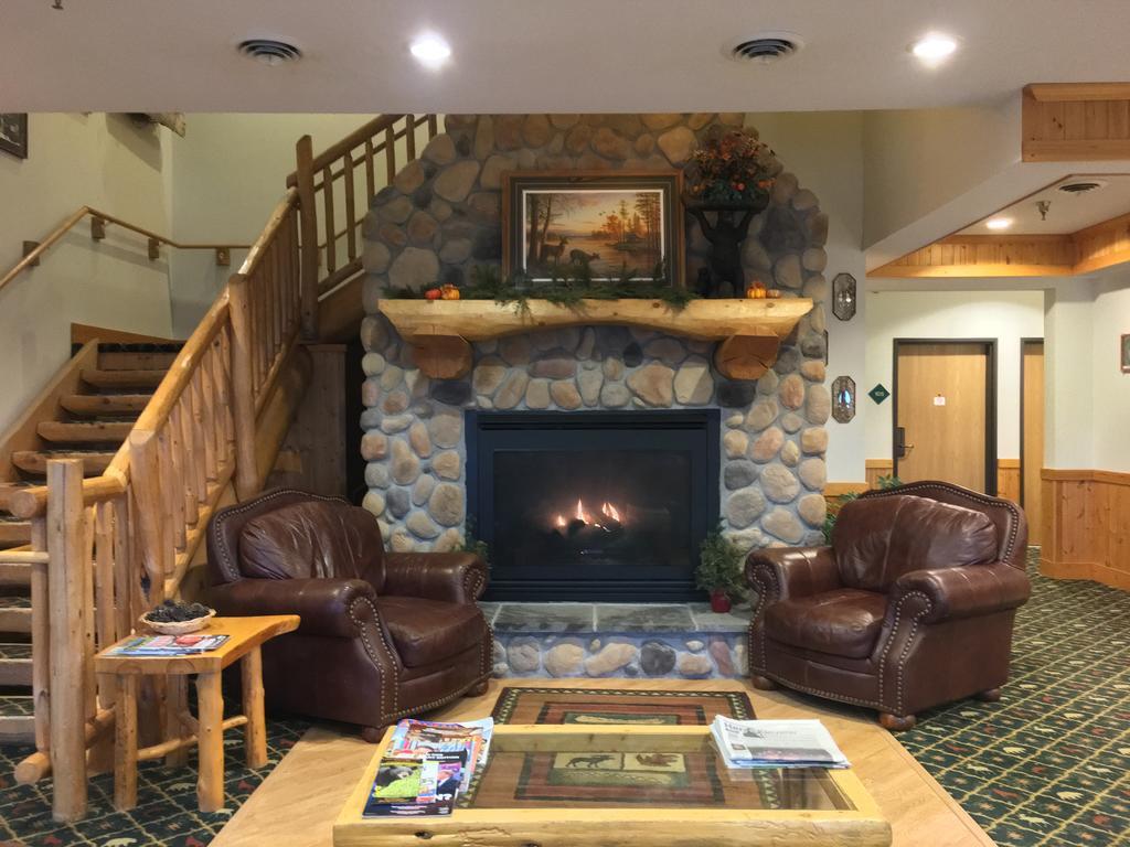 White Oak Inn And Suites Deer River Ngoại thất bức ảnh