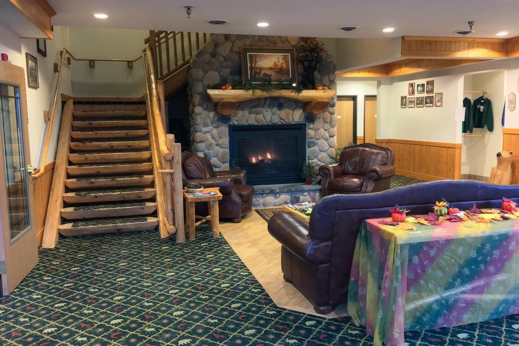 White Oak Inn And Suites Deer River Ngoại thất bức ảnh