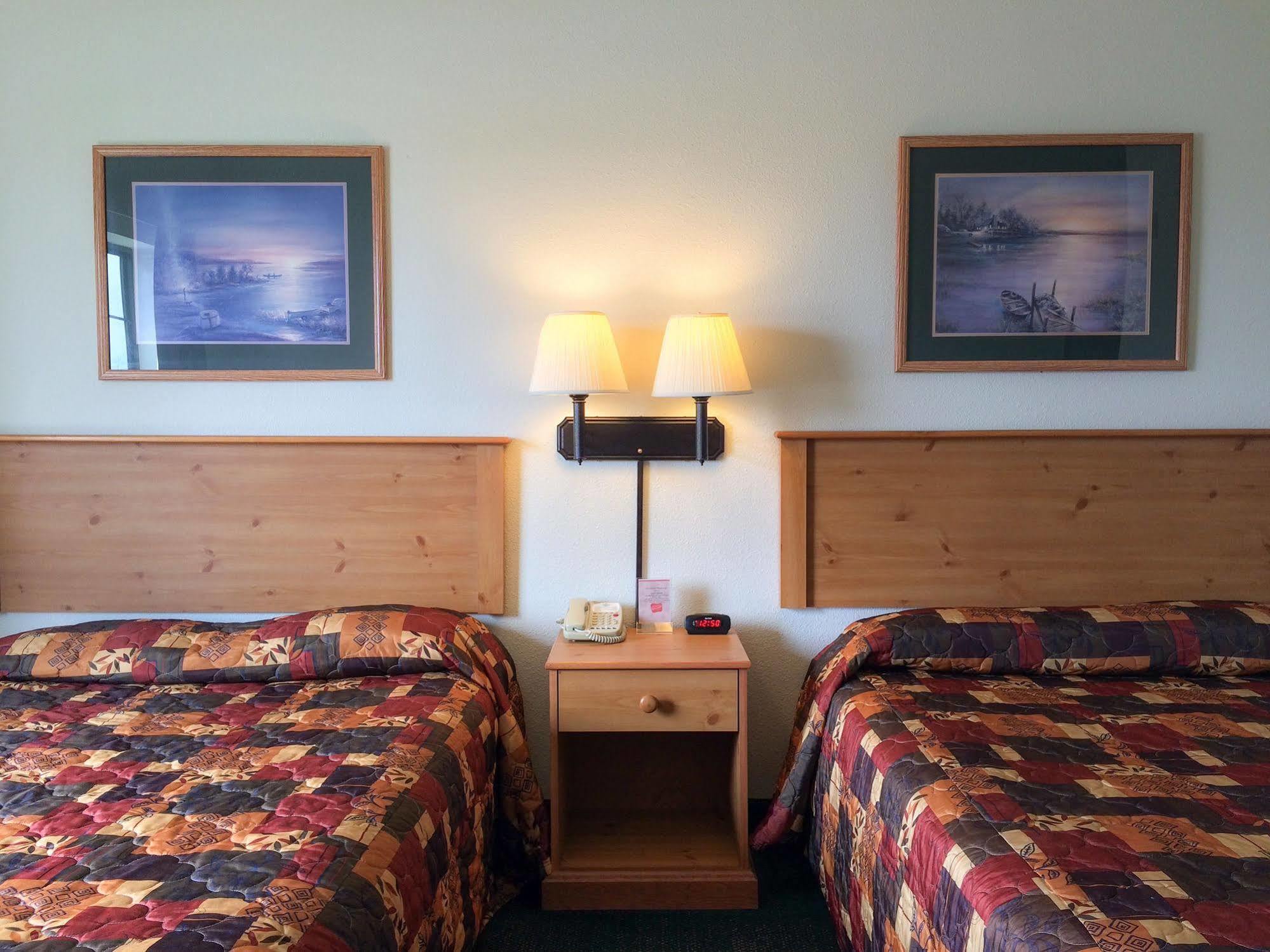 White Oak Inn And Suites Deer River Ngoại thất bức ảnh